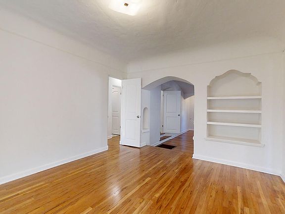 5th image of 2620 W 43rd Pl #1
