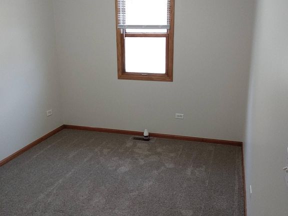 2nd image of 444 N School St