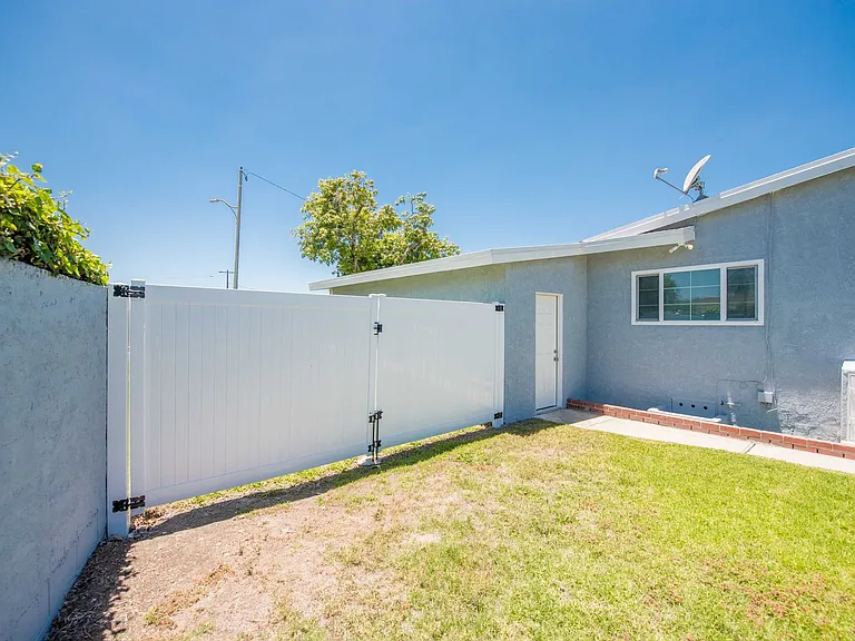 5769 E Oakbrook St — Photo 37