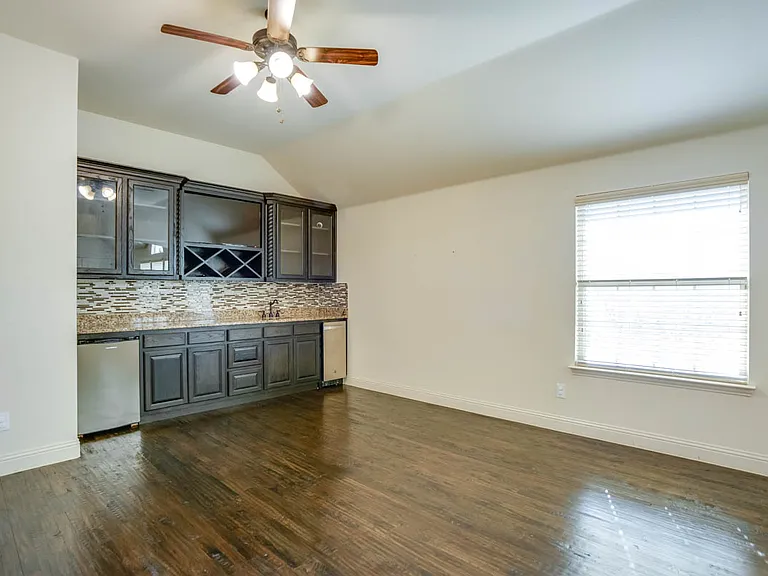 13083 Montfair Blvd — Photo 26