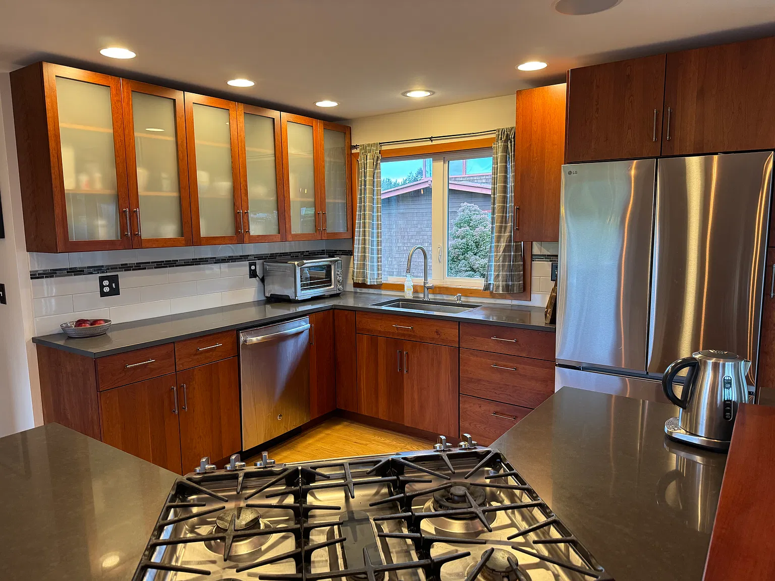 2 bed, 1200 sqft, $2,800 — Photo 4