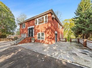 10 Mohawk Rd, Yonkers, NY 10710