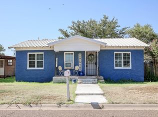 1621 N 4th St, Tahoka, TX 79373