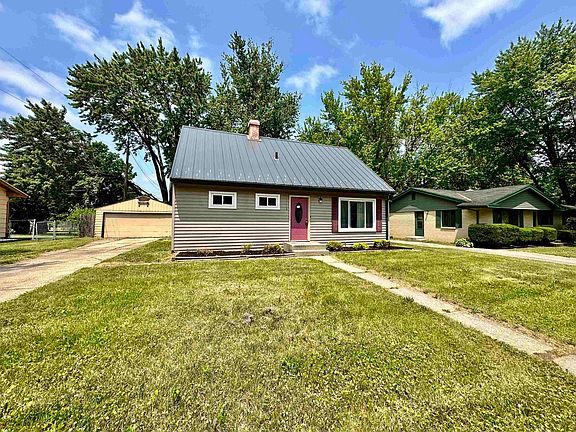 2nd image of 5028 Carol Ct