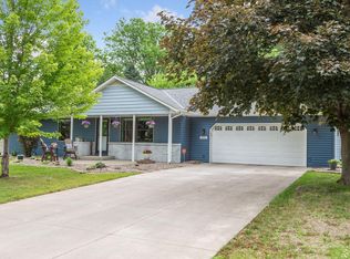 3012 Dorland Rd, Saint Paul, MN 55109