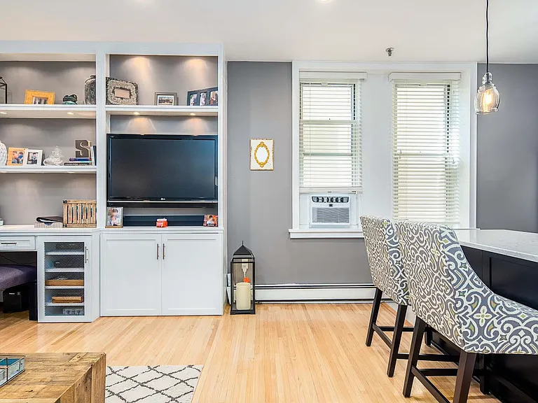 711 Willow Ave #1H — Photo 4