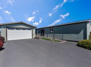 2535 SW Evening Primrose Dr, Redmond, OR 97756