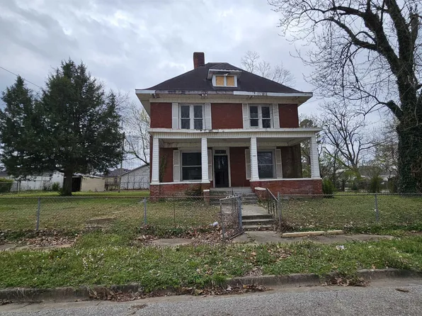 1104 Osborne St, Humboldt, TN 38343