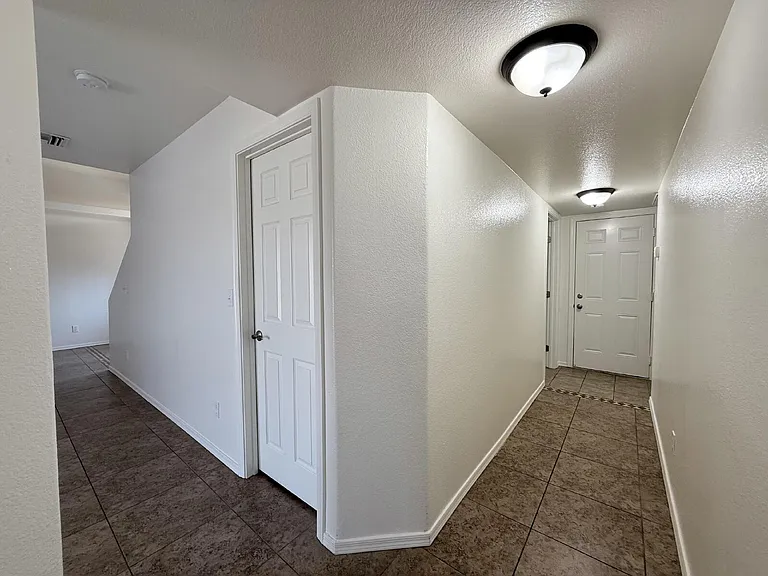 2468 Paseo Cisne — Photo 9