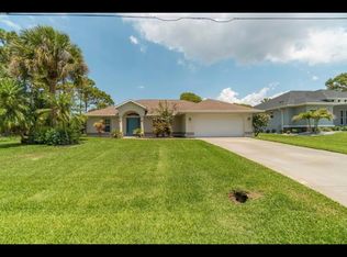 35 Par View Pl, Rotonda West, FL 33947
