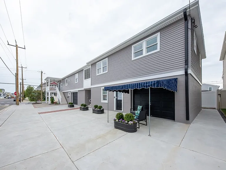 1140 Simpson Ave #ID1309006P — Photo 18