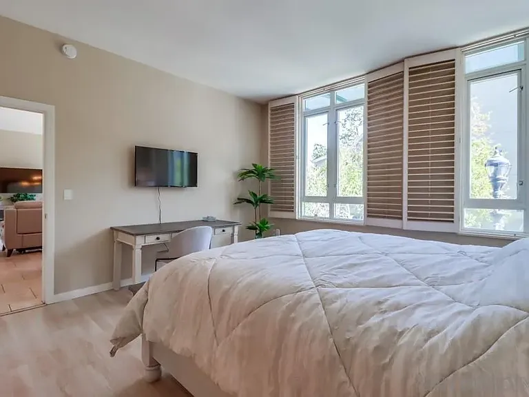 555 Front St #205 — Photo 24