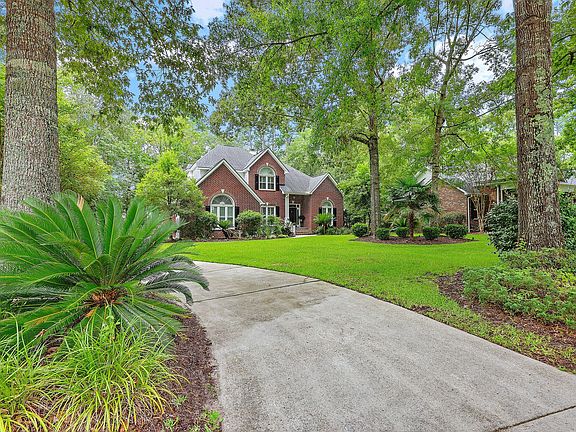 2nd image of 4268 Persimmon Woods Dr