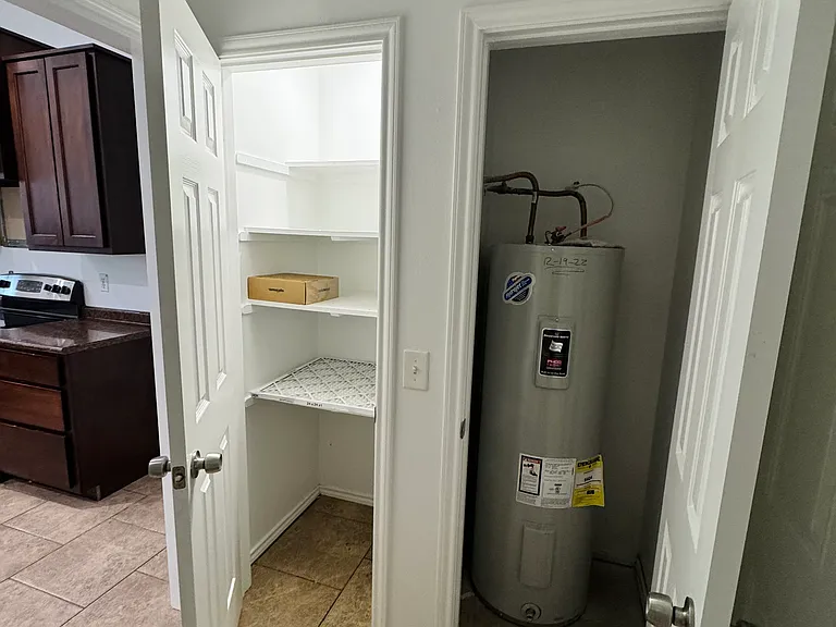 105 W Fairview St #4 — Photo 12