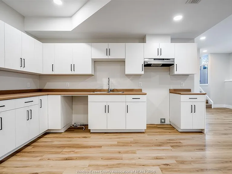 21293 Harbour Rd #2 — Photo 7
