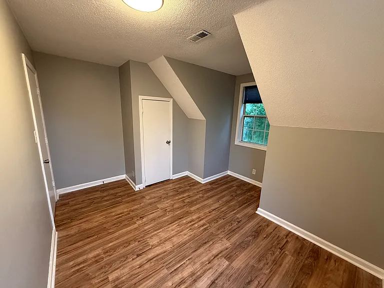 2011 Windroe Dr — Photo 12