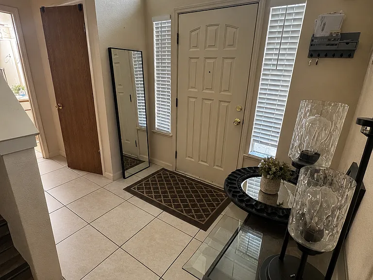 Eastwind Dr — Photo 2