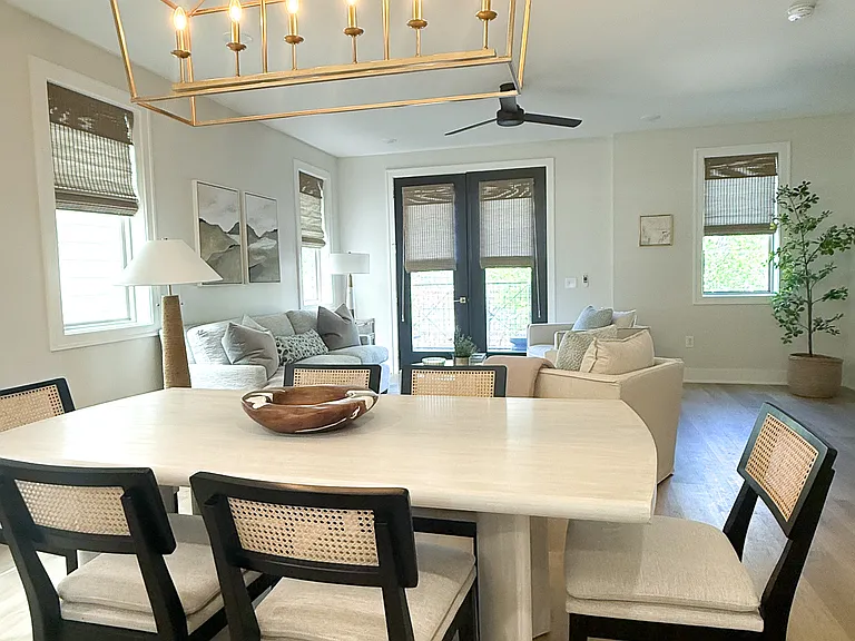 211 Poplar St #211 — Photo 6