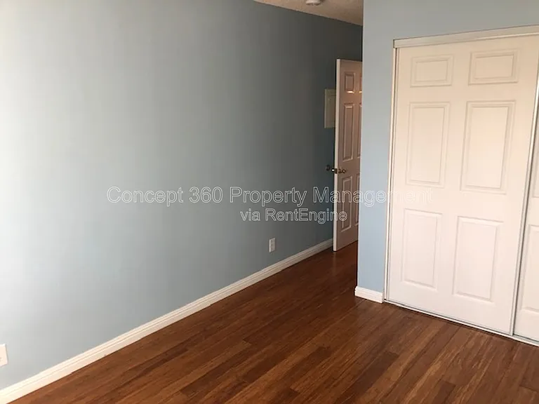 2934 E 11th St #101 — Photo 29
