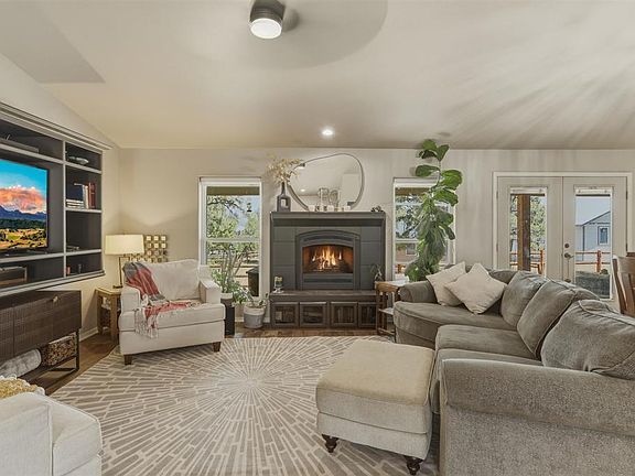 4th image of 769 N Pagosa Boulevard