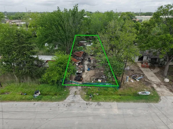 5633 Mary Francis Dr, Houston, TX 77039