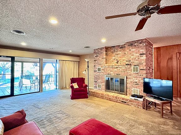 5th image of 6565 WHITBY RD