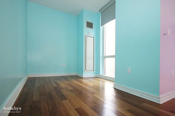 Rented by Sotheby's International Realty | media 10