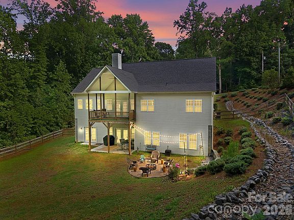 2nd image of 2960 Walter Dr