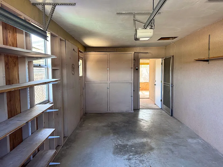 914 La Fiesta Way — Photo 24