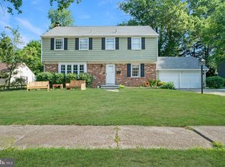 360 Wayland Rd, Cherry Hill, NJ 08034