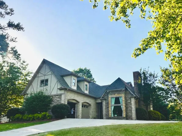 8480 Ledge Cir, Trussville, AL 35173