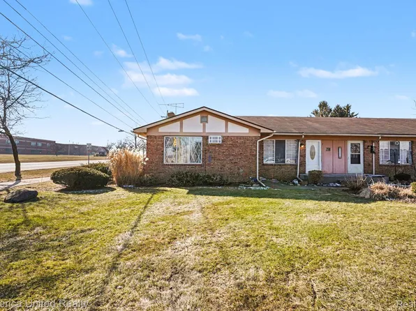 61035 Eleven Mile Rd APT 1, South Lyon, MI 48178