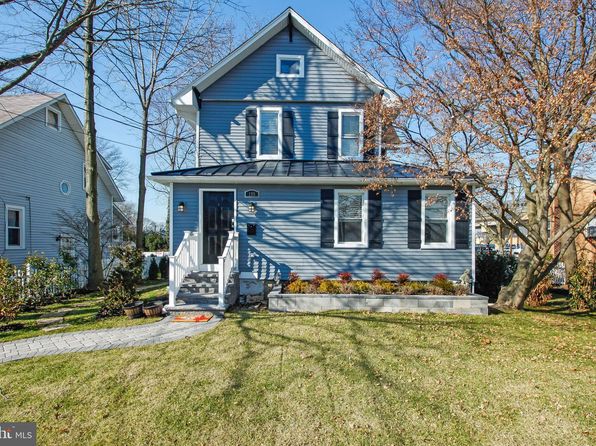 105 Crystal Lake Ave