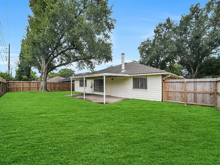 13618 Piney Oaks Dr — Photo 4