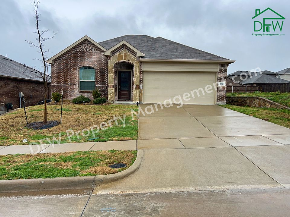 1st image of 2112 Silver Charm Ln