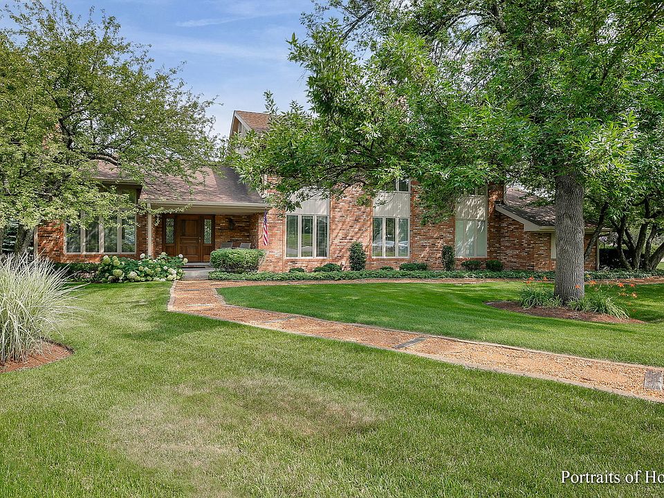 1st image of 45 Cambridge Dr