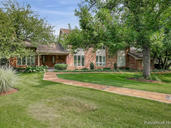 45 Cambridge Dr, Oak Brook, IL 60523