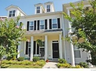 1035 Philpott Dr, Chapel Hill, NC 27517