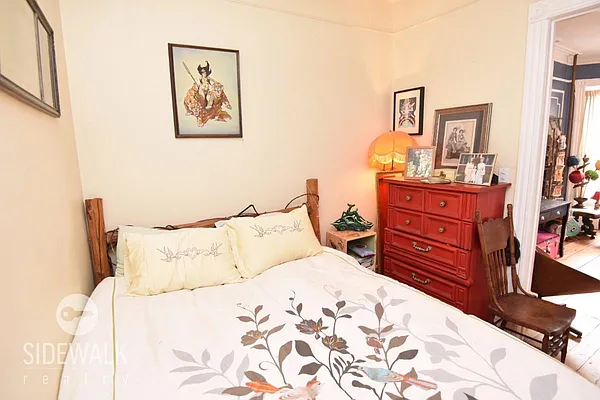 Rented by Sidewalk Realty LLC | media 12