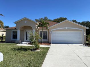 2720 Soaring Hawk Dr, Fort Myers, FL 33905