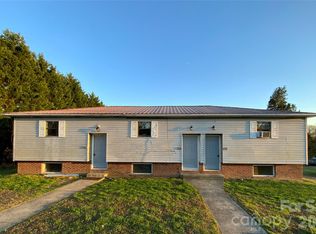 218 Lovelace Rd, Forest City, NC 28043