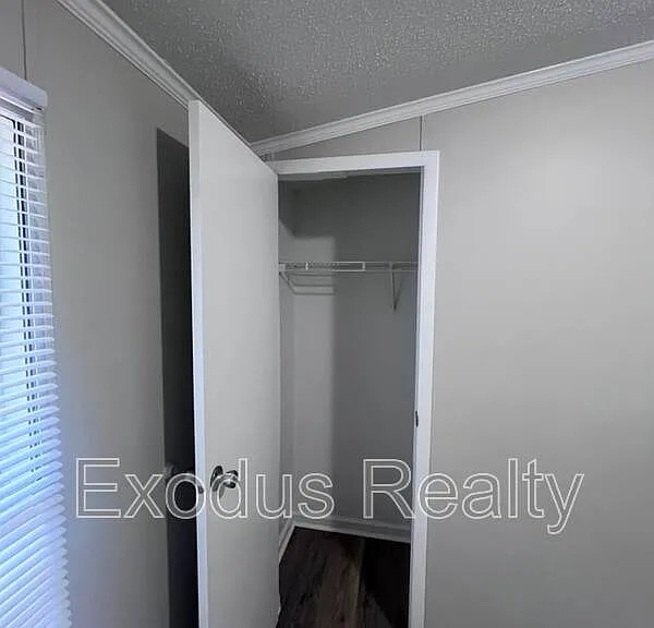 114 Kathleen Ter — Photo 23