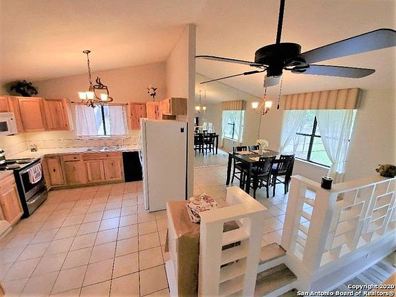 4th image of 8543 Pendragon St