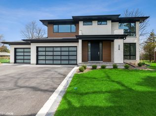 1015 Linden Leaf Dr, Glenview, IL