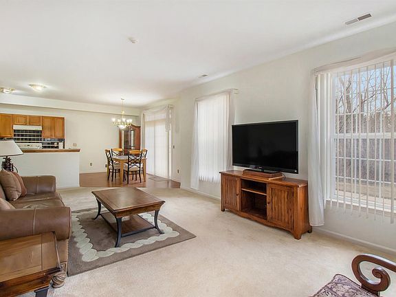 3rd image of 1868 Pinecroft Dr