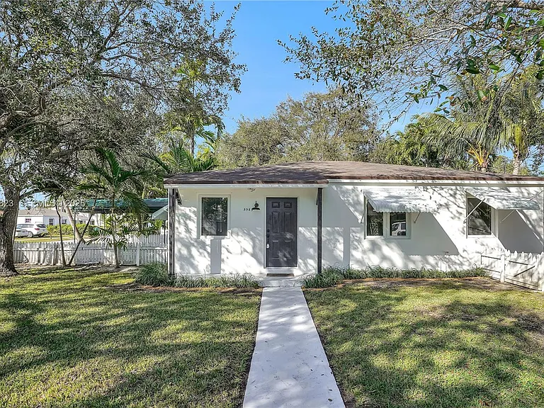 5985 SW 41st St #FRONT — Photo 4