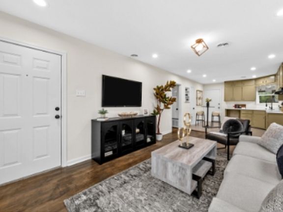 4th image of 3621 Gorman Ave