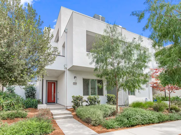 145 Spectacle, Irvine, CA 92618