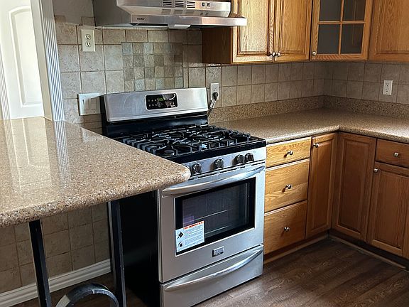 4th image of 2915 Roosevelt Dr
