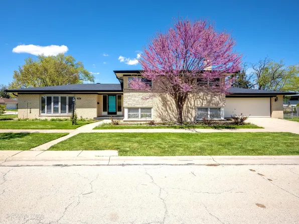 2959 Kensington Ave, Westchester, IL 60154